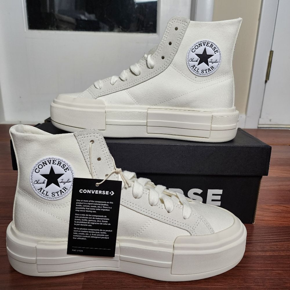 Converse Chuck Taylor White Cruise Hightop Platform Sneakers - Womens 9 NIB - Picture 2 of 8
